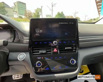 Черный Хендай Ioniq, объемом двигателя 40 л и пробегом 104 тыс. км за 17800 $, фото 19 на Automoto.ua