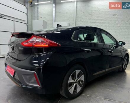 Чорний Хендай Ioniq, об'ємом двигуна 0 л та пробігом 108 тис. км за 14401 $, фото 4 на Automoto.ua