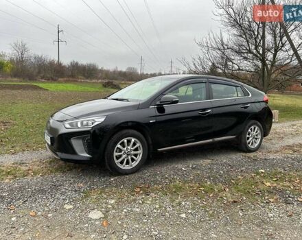 Чорний Хендай Ioniq, об'ємом двигуна 0 л та пробігом 65 тис. км за 15500 $, фото 13 на Automoto.ua