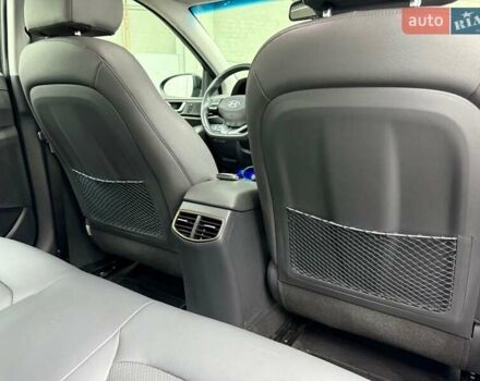 Чорний Хендай Ioniq, об'ємом двигуна 0 л та пробігом 108 тис. км за 14401 $, фото 31 на Automoto.ua