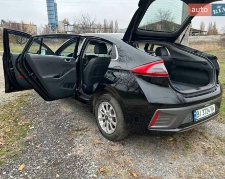 Чорний Хендай Ioniq, об'ємом двигуна 0 л та пробігом 65 тис. км за 15500 $, фото 1 на Automoto.ua