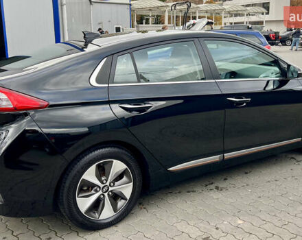 Чорний Хендай Ioniq, об'ємом двигуна 0 л та пробігом 90 тис. км за 14150 $, фото 22 на Automoto.ua