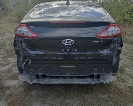 Черный Хендай Ioniq, объемом двигателя 0 л и пробегом 85 тыс. км за 7200 $, фото 2 на Automoto.ua