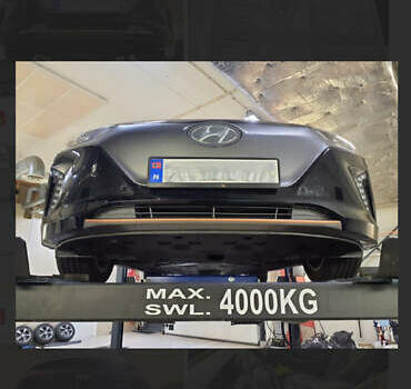 Чорний Хендай Ioniq, об'ємом двигуна 0 л та пробігом 90 тис. км за 14150 $, фото 75 на Automoto.ua