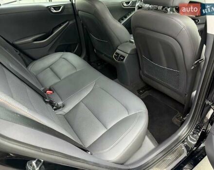 Чорний Хендай Ioniq, об'ємом двигуна 0 л та пробігом 108 тис. км за 14401 $, фото 30 на Automoto.ua