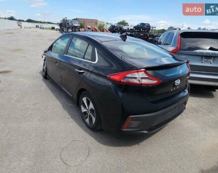 Черный Хендай Ioniq, объемом двигателя 0 л и пробегом 60 тыс. км за 9299 $, фото 9 на Automoto.ua