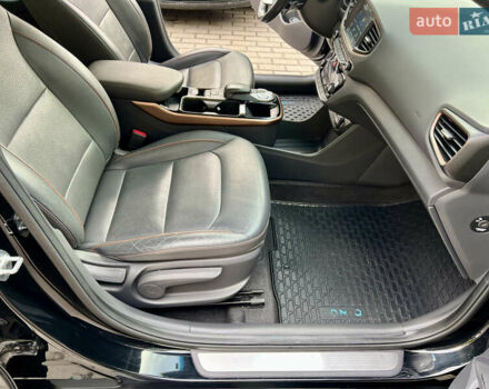 Чорний Хендай Ioniq, об'ємом двигуна 0 л та пробігом 90 тис. км за 14150 $, фото 38 на Automoto.ua