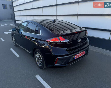 Чорний Хендай Ioniq, об'ємом двигуна 0 л та пробігом 102 тис. км за 14900 $, фото 19 на Automoto.ua