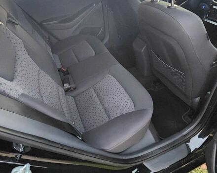 Черный Хендай Ioniq, объемом двигателя 0 л и пробегом 99 тыс. км за 12200 $, фото 21 на Automoto.ua