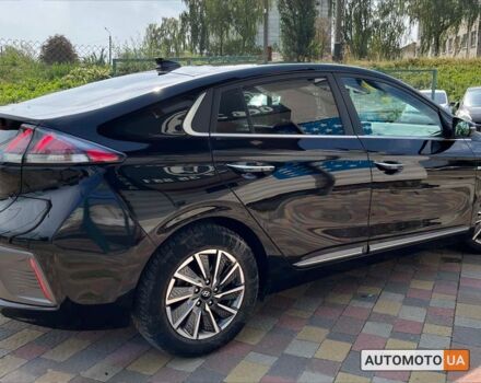 Черный Хендай Ioniq, объемом двигателя 40 л и пробегом 104 тыс. км за 17800 $, фото 6 на Automoto.ua