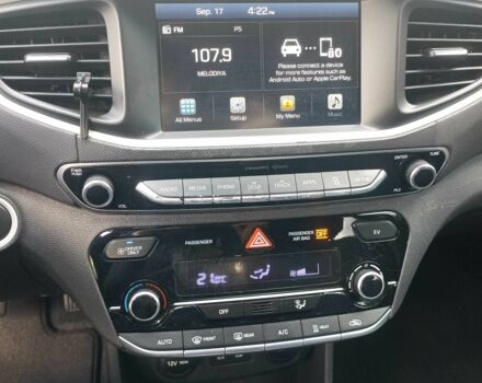 Черный Хендай Ioniq, объемом двигателя 0 л и пробегом 85 тыс. км за 7200 $, фото 6 на Automoto.ua