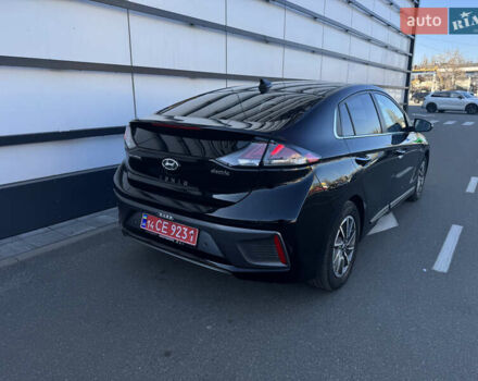 Чорний Хендай Ioniq, об'ємом двигуна 0 л та пробігом 102 тис. км за 14900 $, фото 6 на Automoto.ua
