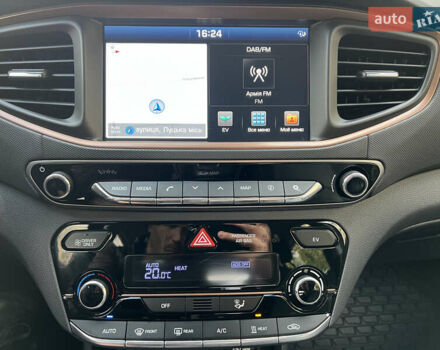 Чорний Хендай Ioniq, об'ємом двигуна 0 л та пробігом 90 тис. км за 14150 $, фото 52 на Automoto.ua