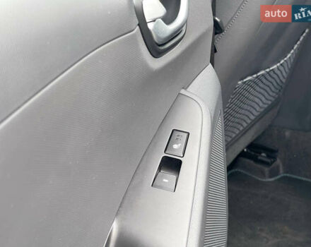 Черный Хендай Ioniq, объемом двигателя 0 л и пробегом 45 тыс. км за 16500 $, фото 14 на Automoto.ua