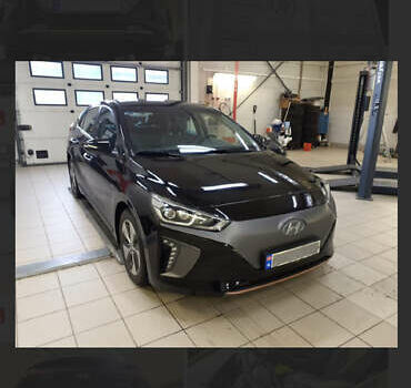 Чорний Хендай Ioniq, об'ємом двигуна 0 л та пробігом 90 тис. км за 14150 $, фото 76 на Automoto.ua
