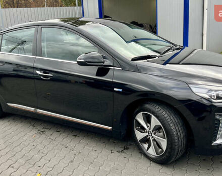 Чорний Хендай Ioniq, об'ємом двигуна 0 л та пробігом 90 тис. км за 14150 $, фото 20 на Automoto.ua