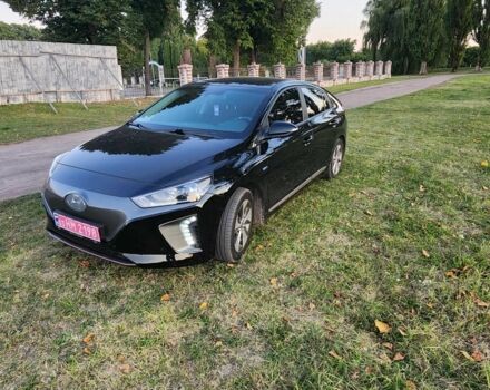 Черный Хендай Ioniq, объемом двигателя 0 л и пробегом 99 тыс. км за 12200 $, фото 13 на Automoto.ua