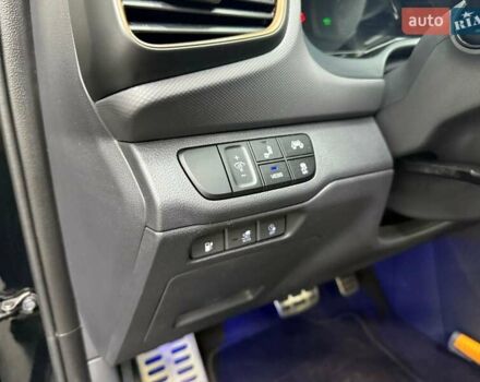 Чорний Хендай Ioniq, об'ємом двигуна 0 л та пробігом 108 тис. км за 14401 $, фото 18 на Automoto.ua