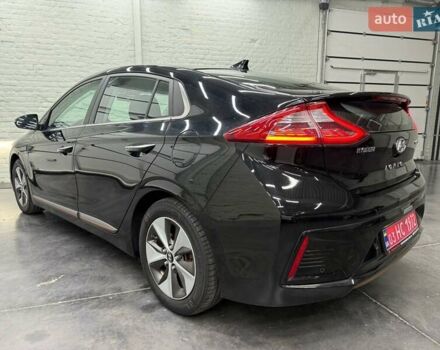 Чорний Хендай Ioniq, об'ємом двигуна 0 л та пробігом 125 тис. км за 14124 $, фото 3 на Automoto.ua