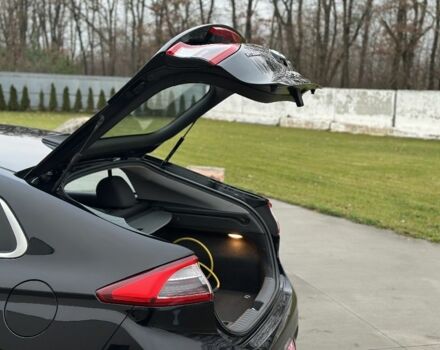 Черный Хендай Ioniq, объемом двигателя 0 л и пробегом 137 тыс. км за 12499 $, фото 23 на Automoto.ua