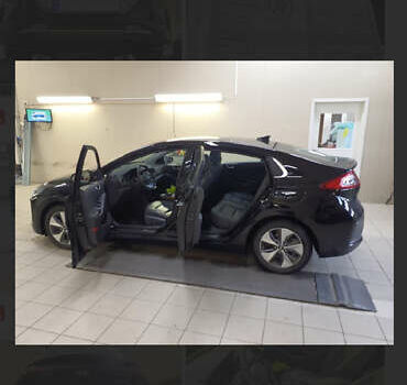 Чорний Хендай Ioniq, об'ємом двигуна 0 л та пробігом 90 тис. км за 14150 $, фото 77 на Automoto.ua