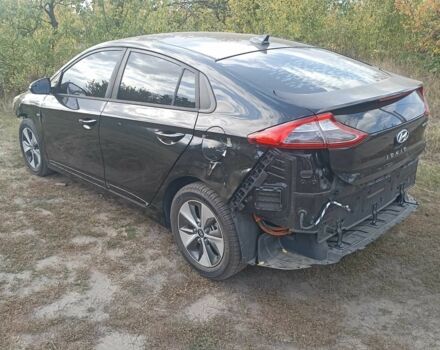 Черный Хендай Ioniq, объемом двигателя 0 л и пробегом 85 тыс. км за 7200 $, фото 3 на Automoto.ua