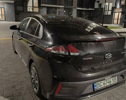 Черный Хендай Ioniq, объемом двигателя 0 л и пробегом 181 тыс. км за 14000 $, фото 3 на Automoto.ua