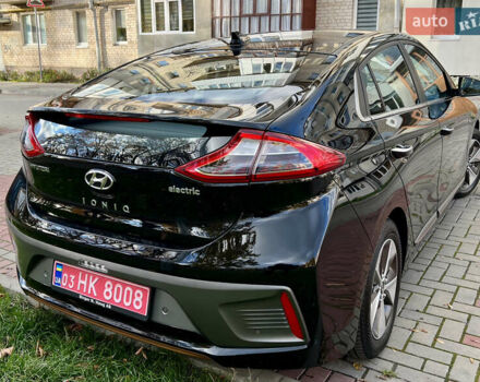 Чорний Хендай Ioniq, об'ємом двигуна 0 л та пробігом 90 тис. км за 14150 $, фото 8 на Automoto.ua