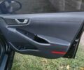 Черный Хендай Ioniq, объемом двигателя 0 л и пробегом 99 тыс. км за 12200 $, фото 19 на Automoto.ua