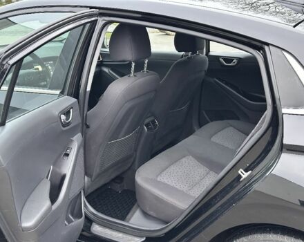 Черный Хендай Ioniq, объемом двигателя 0 л и пробегом 137 тыс. км за 12499 $, фото 15 на Automoto.ua