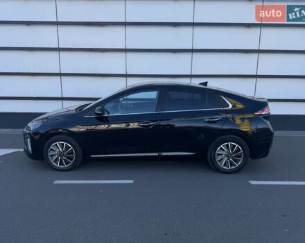 Чорний Хендай Ioniq, об'ємом двигуна 0 л та пробігом 102 тис. км за 14900 $, фото 21 на Automoto.ua