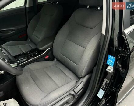 Черный Хендай Ioniq, объемом двигателя 0 л и пробегом 110 тыс. км за 13500 $, фото 14 на Automoto.ua