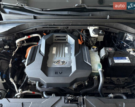 Чорний Хендай Ioniq, об'ємом двигуна 0 л та пробігом 113 тис. км за 12500 $, фото 20 на Automoto.ua
