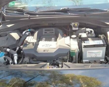 Черный Хендай Ioniq, объемом двигателя 0 л и пробегом 161 тыс. км за 12500 $, фото 1 на Automoto.ua