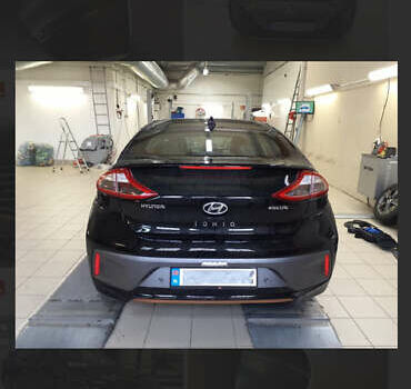 Чорний Хендай Ioniq, об'ємом двигуна 0 л та пробігом 90 тис. км за 14150 $, фото 88 на Automoto.ua