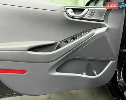 Чорний Хендай Ioniq, об'ємом двигуна 0 л та пробігом 108 тис. км за 14401 $, фото 14 на Automoto.ua