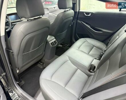 Чорний Хендай Ioniq, об'ємом двигуна 0 л та пробігом 108 тис. км за 14401 $, фото 33 на Automoto.ua