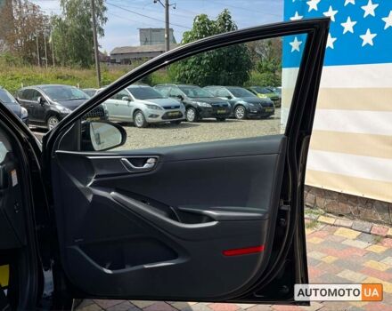 Черный Хендай Ioniq, объемом двигателя 40 л и пробегом 104 тыс. км за 17800 $, фото 27 на Automoto.ua