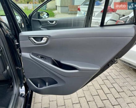 Чорний Хендай Ioniq, об'ємом двигуна 0 л та пробігом 90 тис. км за 14150 $, фото 43 на Automoto.ua