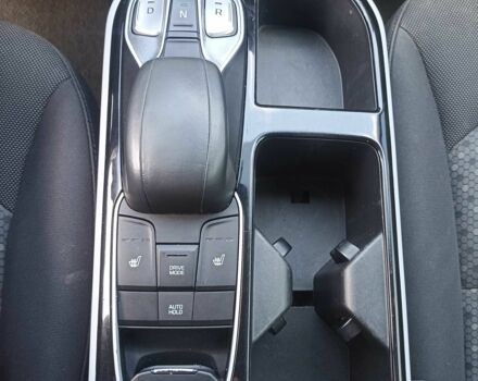 Черный Хендай Ioniq, объемом двигателя 0 л и пробегом 85 тыс. км за 7200 $, фото 10 на Automoto.ua