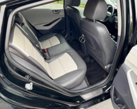 Черный Хендай Ioniq, объемом двигателя 0 л и пробегом 35 тыс. км за 13000 $, фото 10 на Automoto.ua