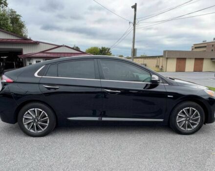 Черный Хендай Ioniq, объемом двигателя 0 л и пробегом 35 тыс. км за 13000 $, фото 3 на Automoto.ua