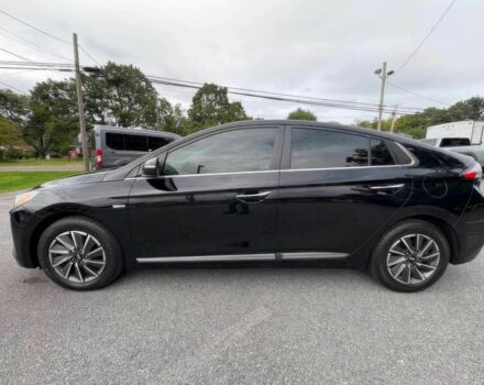 Черный Хендай Ioniq, объемом двигателя 0 л и пробегом 35 тыс. км за 13000 $, фото 4 на Automoto.ua