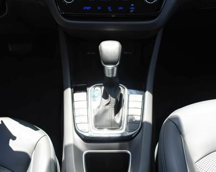 Чорний Хендай Ioniq, об'ємом двигуна 1.6 л та пробігом 13 тис. км за 10000 $, фото 10 на Automoto.ua