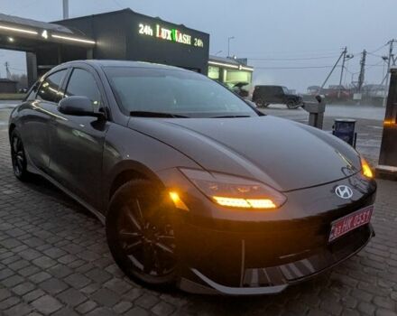 Черный Хендай Ioniq, объемом двигателя 0 л и пробегом 56 тыс. км за 27500 $, фото 5 на Automoto.ua