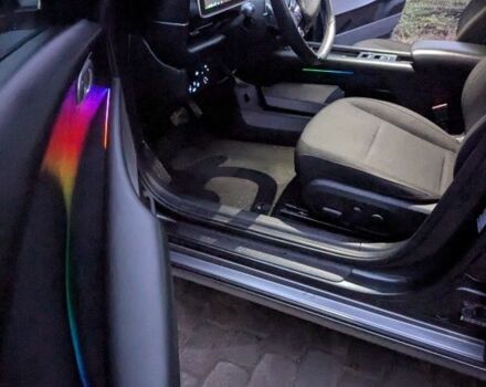 Черный Хендай Ioniq, объемом двигателя 0 л и пробегом 56 тыс. км за 27500 $, фото 3 на Automoto.ua