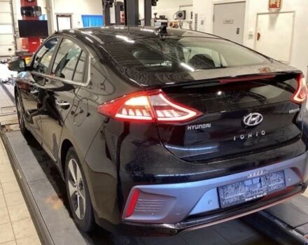 Черный Хендай Ioniq, объемом двигателя 0 л и пробегом 95 тыс. км за 10100 $, фото 1 на Automoto.ua