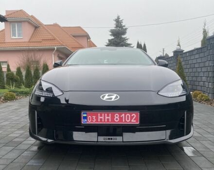 Черный Хендай Ioniq, объемом двигателя 0 л и пробегом 17 тыс. км за 24400 $, фото 2 на Automoto.ua