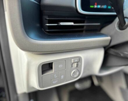 Черный Хендай Ioniq, объемом двигателя 0 л и пробегом 14 тыс. км за 33499 $, фото 13 на Automoto.ua