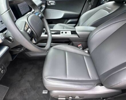 Черный Хендай Ioniq, объемом двигателя 0 л и пробегом 24 тыс. км за 13500 $, фото 9 на Automoto.ua